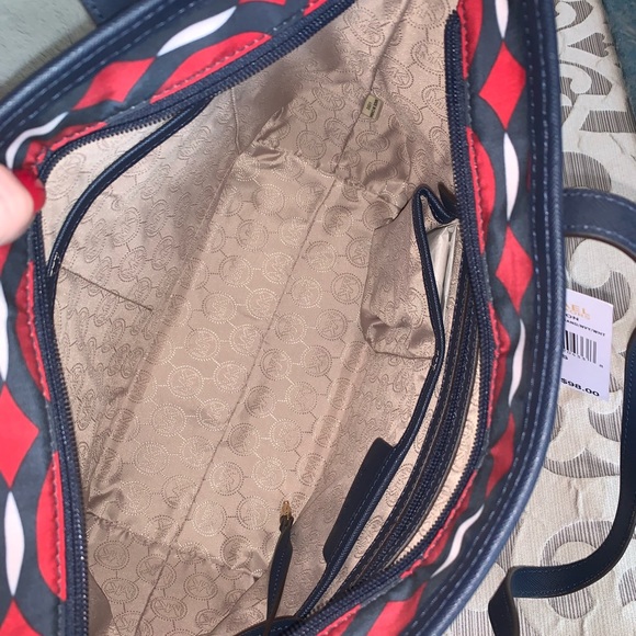 💥💥SOLD💥💥Michael Kors Tote - Picture 3 of 3